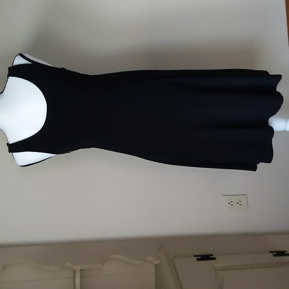 Signature by Sangria Embellished Pleated Empire Waist Dress 6 Black - Picture 10 of 16